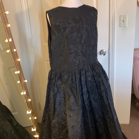 MAC DUGGAL
Mac Duggal Sleeveless High Low Brocade Gown - Picture 13 of 16